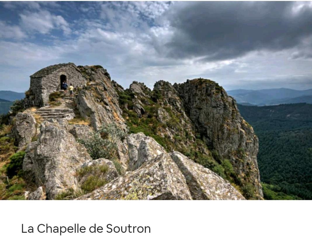 Le Gravier En De Proche De La Dolce Via *